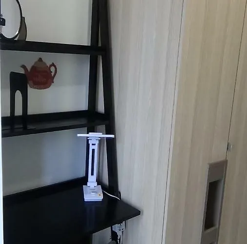 Apartamento 1br Makati Condo-pool View With Fiber Line Internet