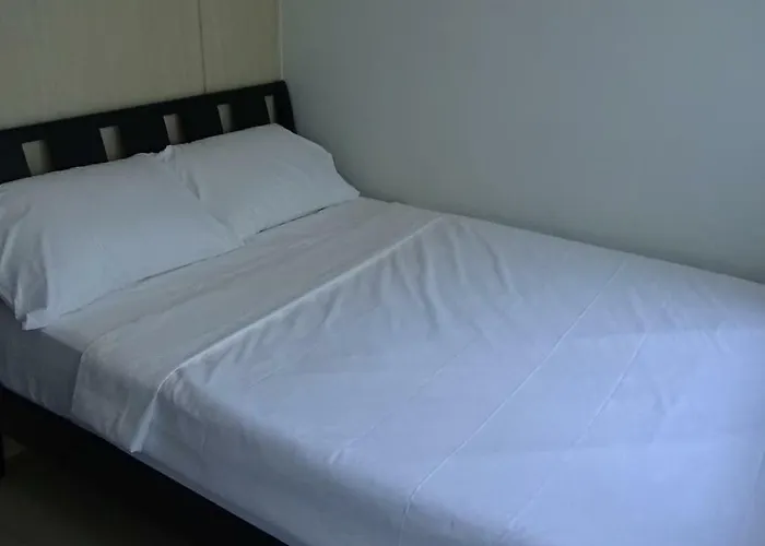 1br Makati Condo-pool View With Fiber Line Internet